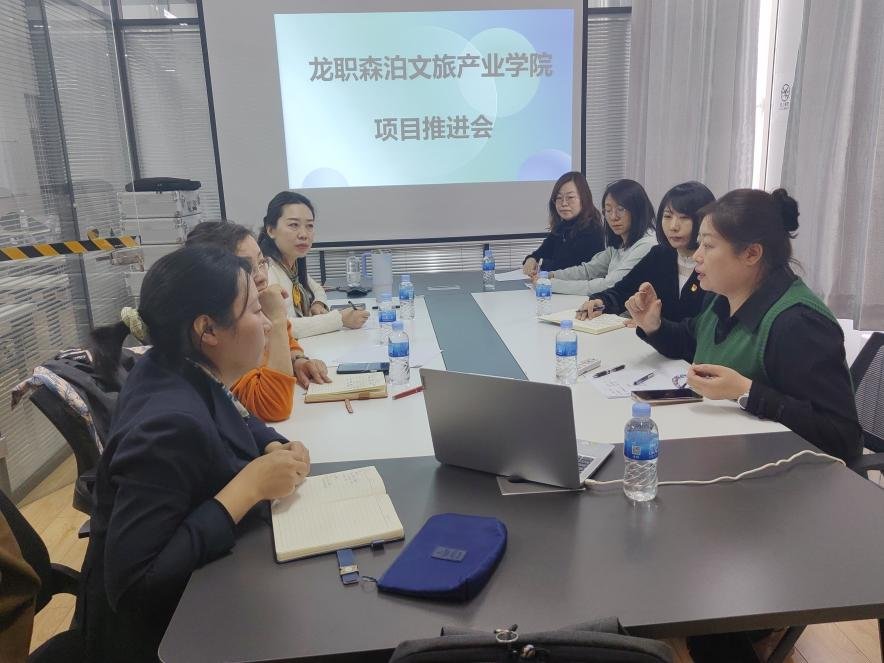 冰城哈尔滨正涌动着一股超越严寒的产.