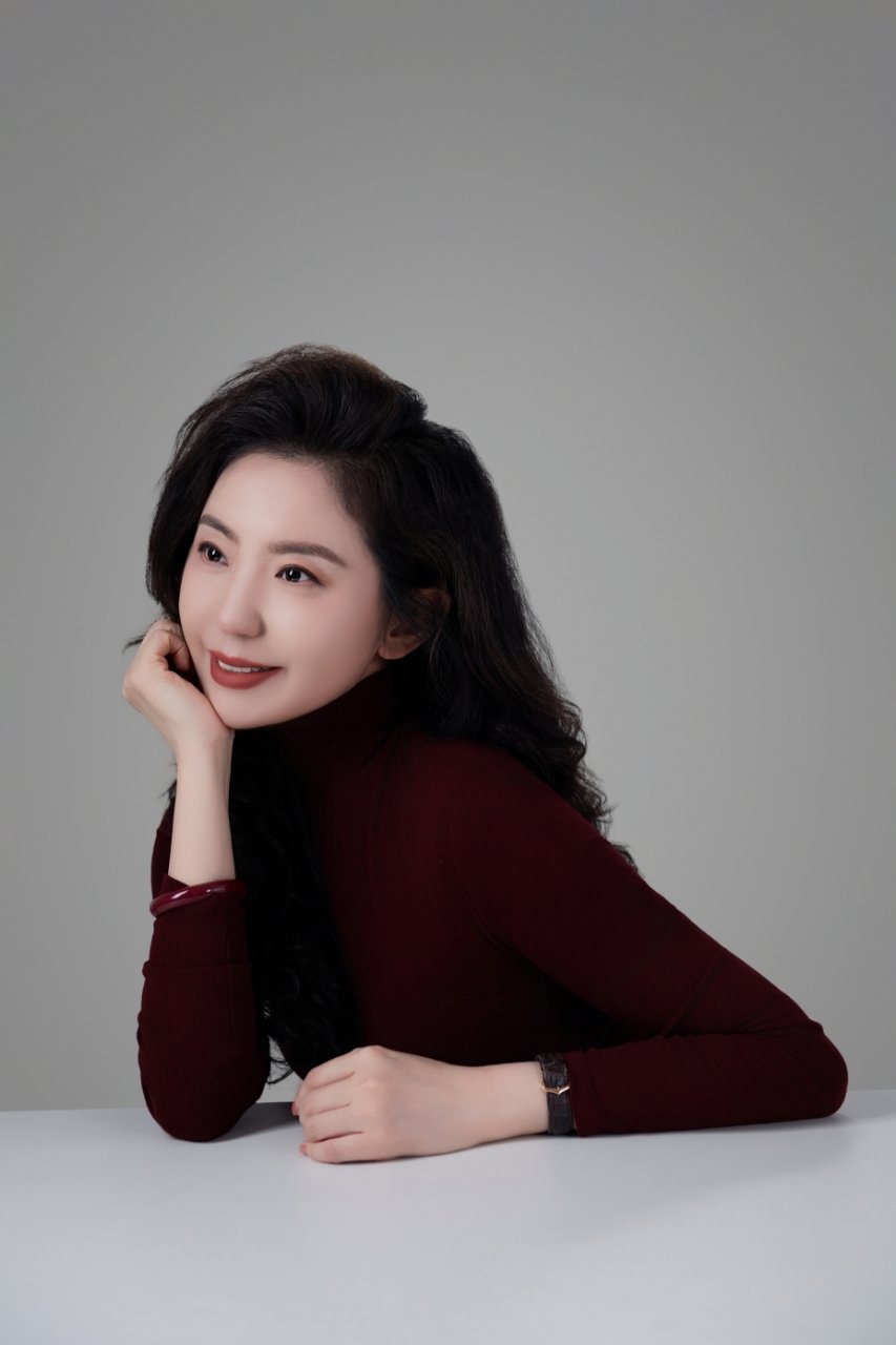 曾获得第七届全省高校微课教学比赛三等